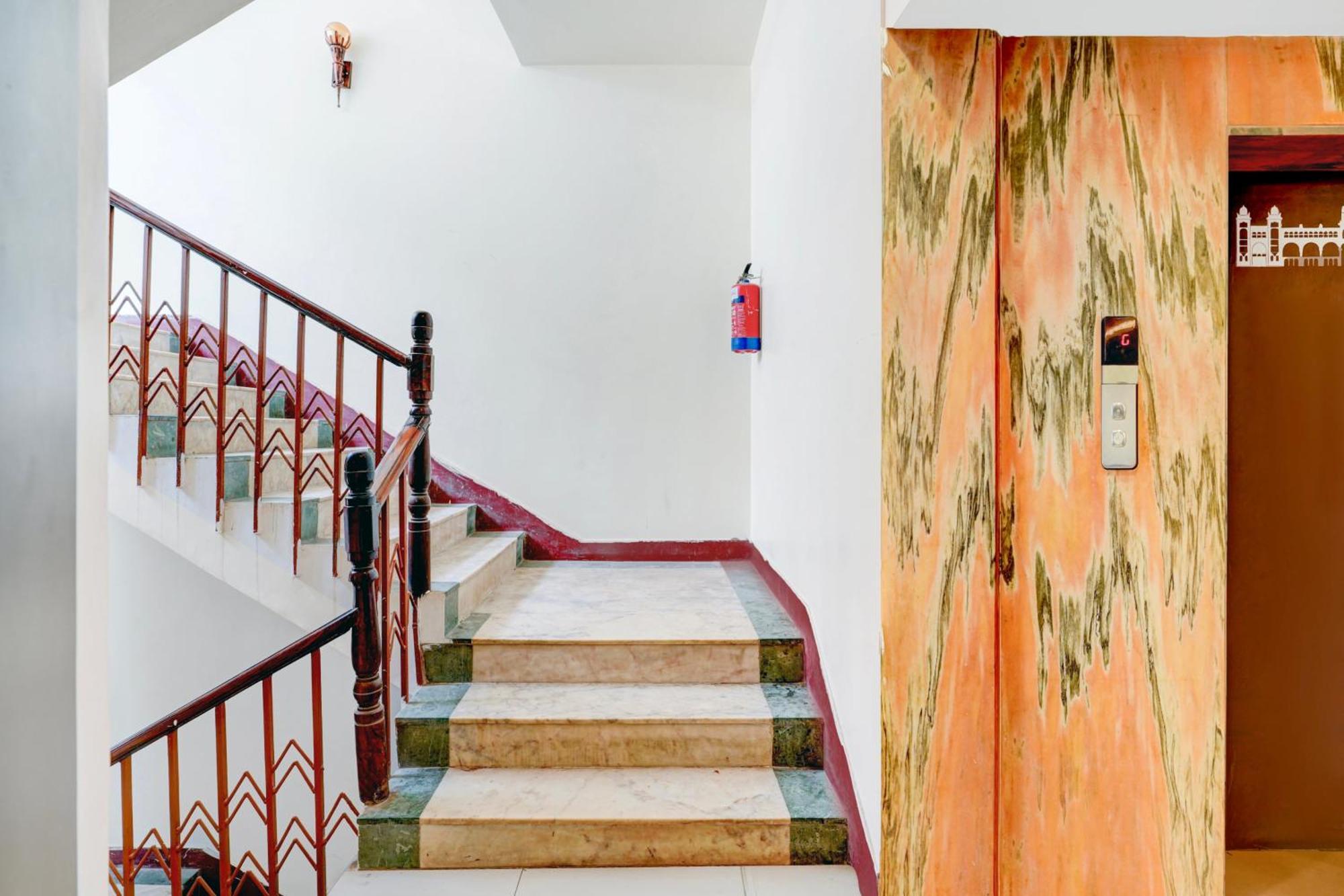 Townhouse Mysore Central Экстерьер фото